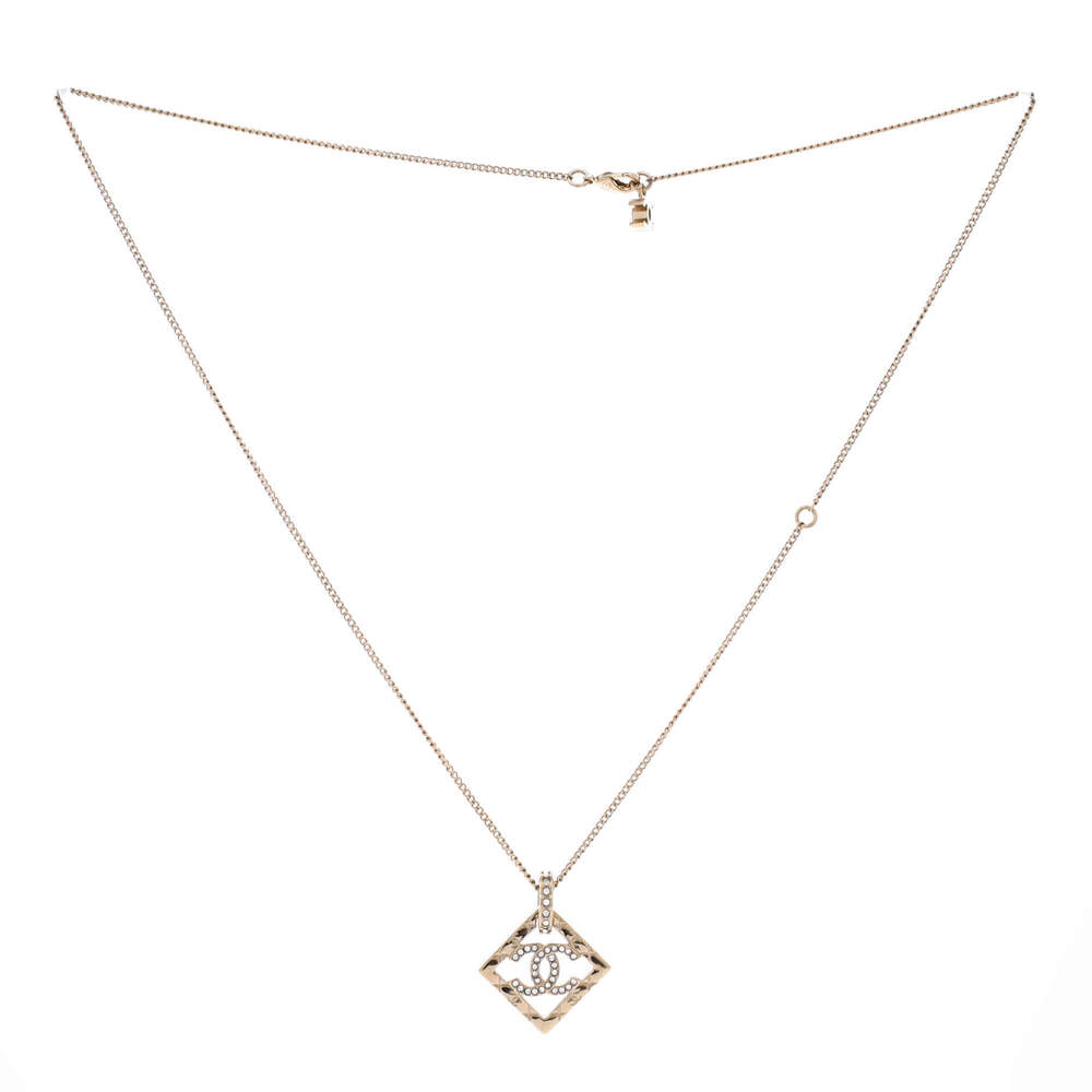 Chanel CC Diamond Pendant Necklace Metal and Crystals - Picture 2 of 3